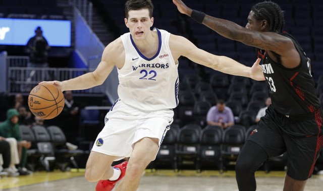 状态回暖！52号秀图希11中4拿到15分5板2助1断 得分首次上双