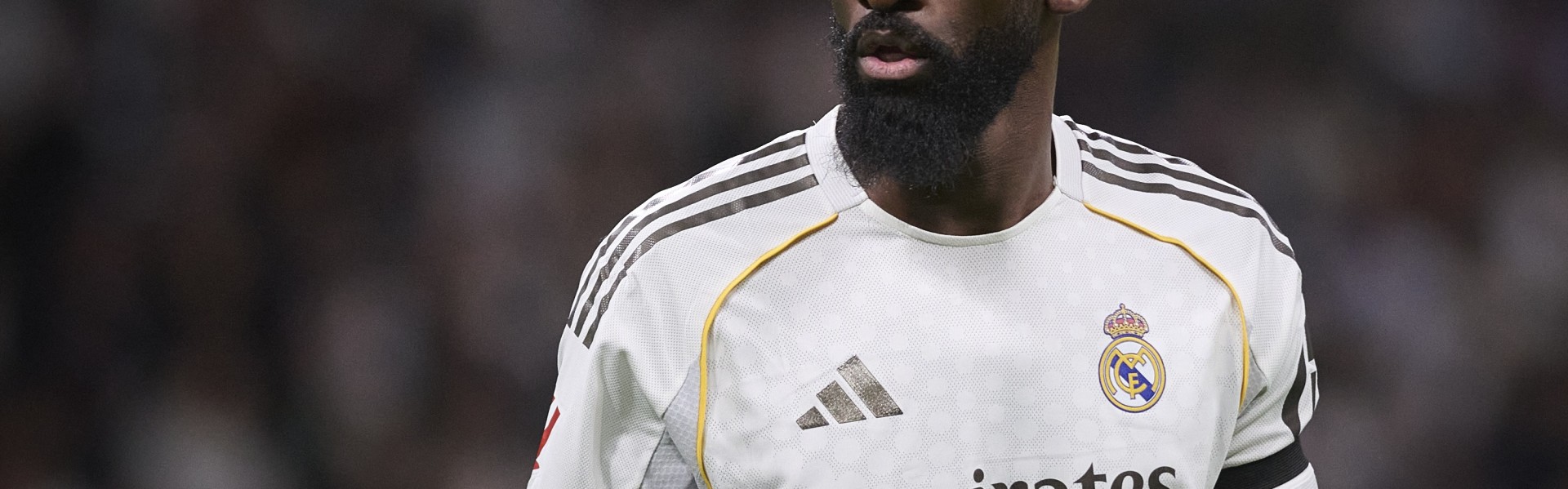 开云-泰晤士谈FIFA新规：承认自己种族歧视处罚减半，必须参加教育活动