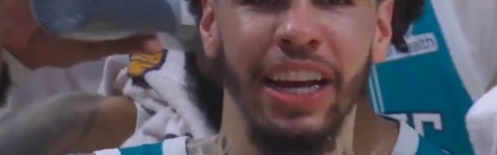 🤣三球调侃布朗尼：Damn！布朗尼！你小子真吉尔壮啊！