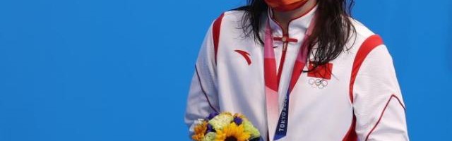 开云体育官网-张雨霏夺银李冰洁摘铜 徐嘉余晋级100米仰泳决赛