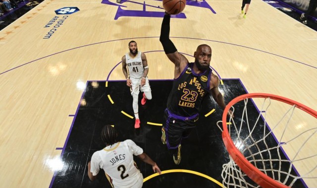 开云官网-东契奇27+10+7詹姆斯21+7+7 湖人末节逆转鹈鹕