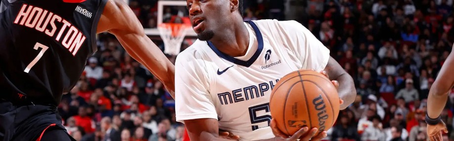 面对火箭不断打铁，灰熊替补后场这样的状态还能留在轮换阵容中？