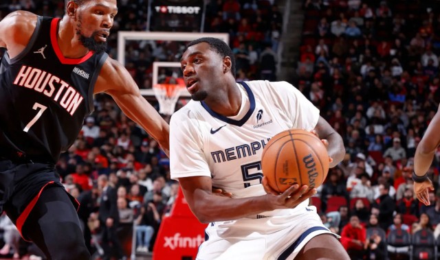 面对火箭不断打铁，灰熊替补后场这样的状态还能留在轮换阵容中？