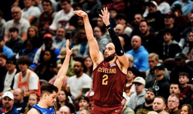 kaiyun-爆大冷！骑士10分完败西部鱼腩：全场鸦雀无声，哈登13分6失误