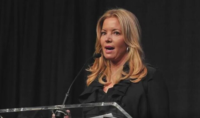 媒体人谈巴斯家族内斗：现在体育世界的宫廷戏 反映的都是人性