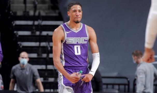 开云-国王20岁新秀再次拯救球队 绿军主帅也是他的球迷