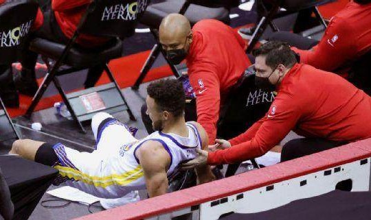 开云官网-库里尾骨挫伤 两人密接隔离 勇士再遭减员危机