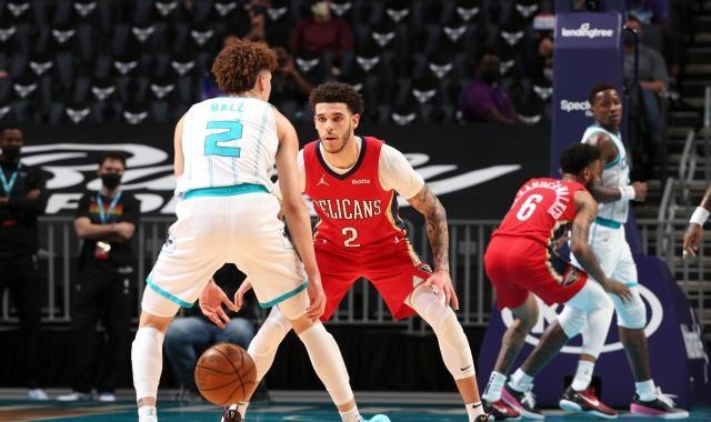 开云官网-球家兄弟二番战！大哥扳回一局 三弟数据闪耀