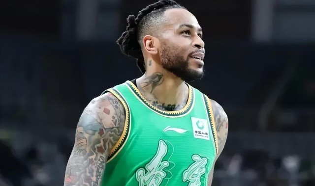 kaiyun-乌戈上任盘活4将！莫兰德统领内线，付豪效率暴涨，2后卫打成主力